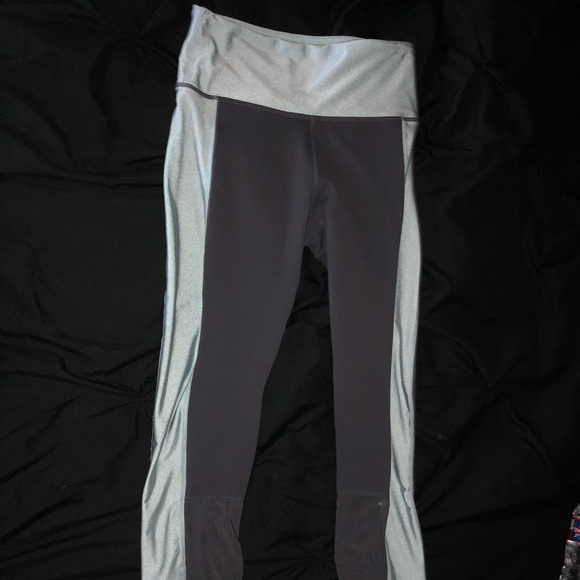 High waisted Mesh PowerHold Leggings (Fabletics) - Picture 3 of 5